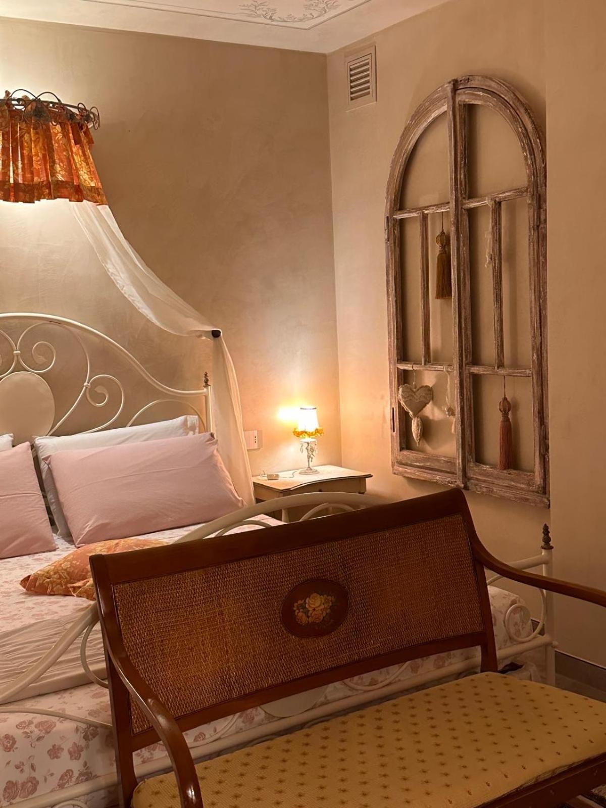 Le Lanterne Bed & Breakfast Villa d'Alme Exterior photo